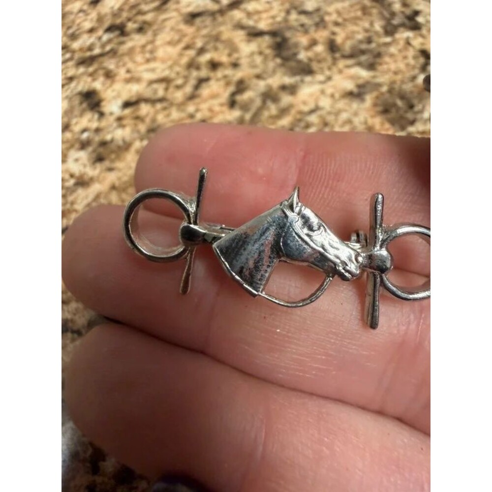 Vintage Horse Head Snaffle Bit Brooch Pin Silver Tone Equestrian Riding Unmarked
